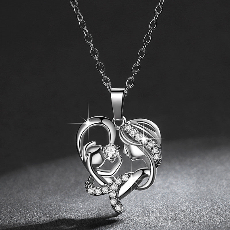 Mother&#039;s Heart-shaped Necklace