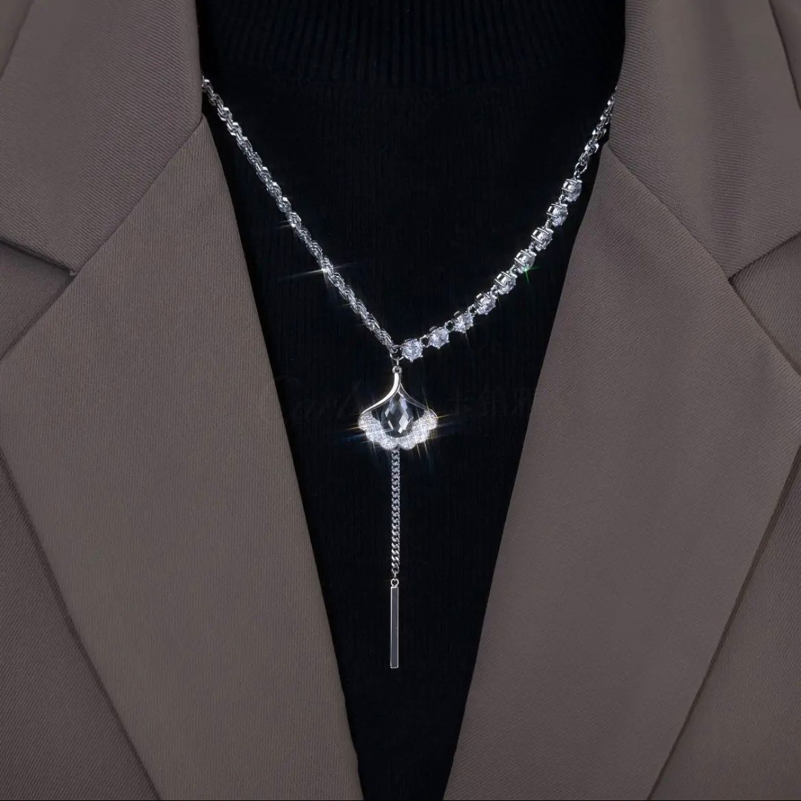 Diamond-embedded Long Necklace