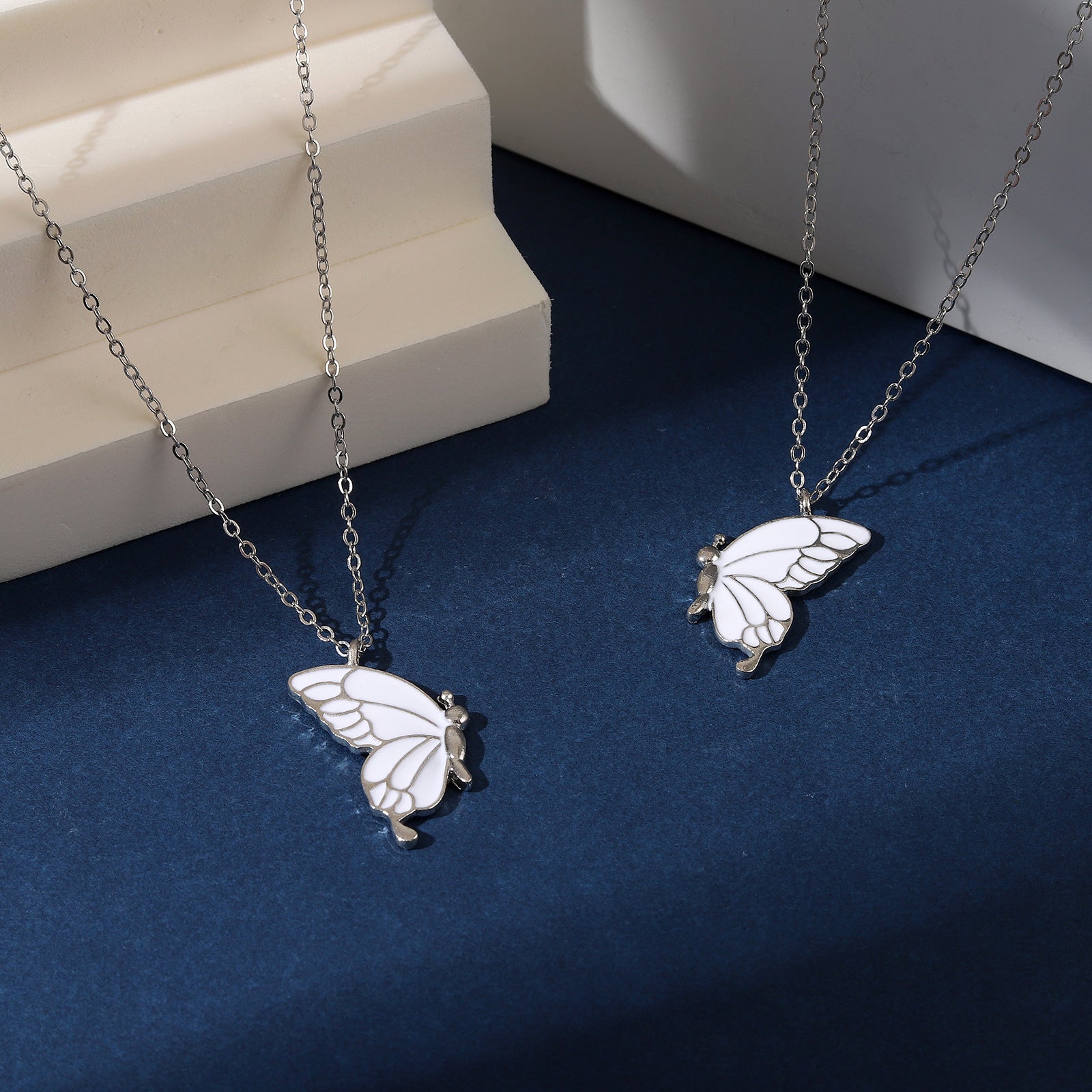 Foreign Trade Hot Selling New Magnetic Butterfly Necklace Best Friend Girlfriends Small Gift Fashion Hundred Matching Necklace Necklace